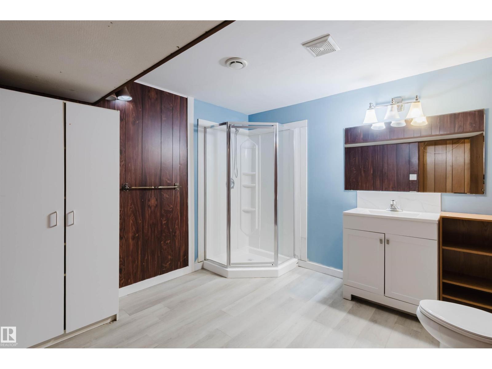 11420 46 Av Nw Property Photo 25