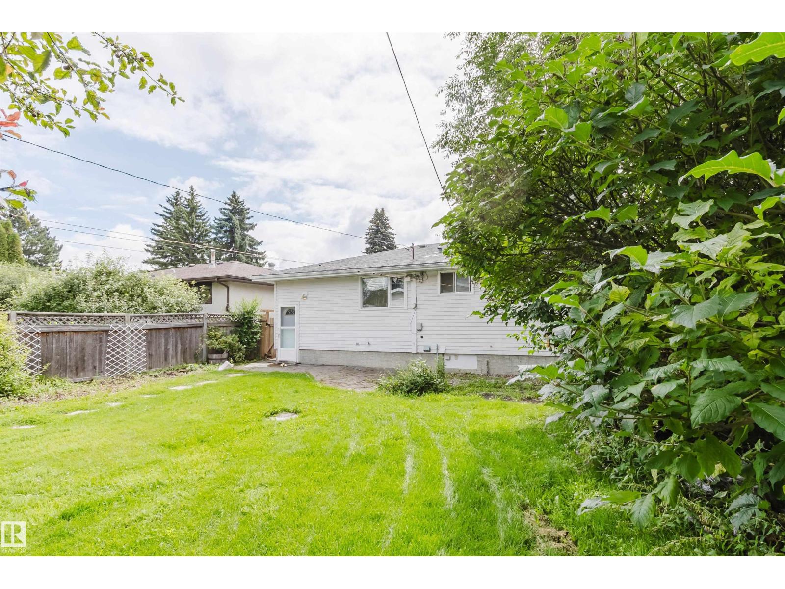 11420 46 Av Nw Property Photo 30