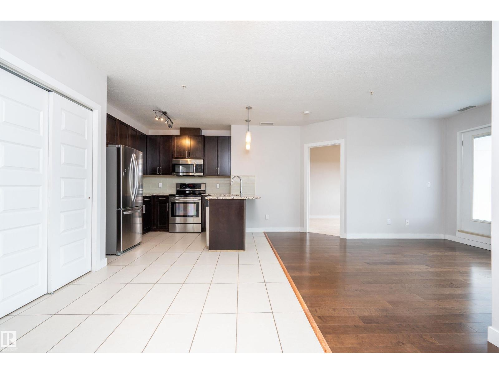 #323 5151 Windermere Bv Sw Property Photo 12