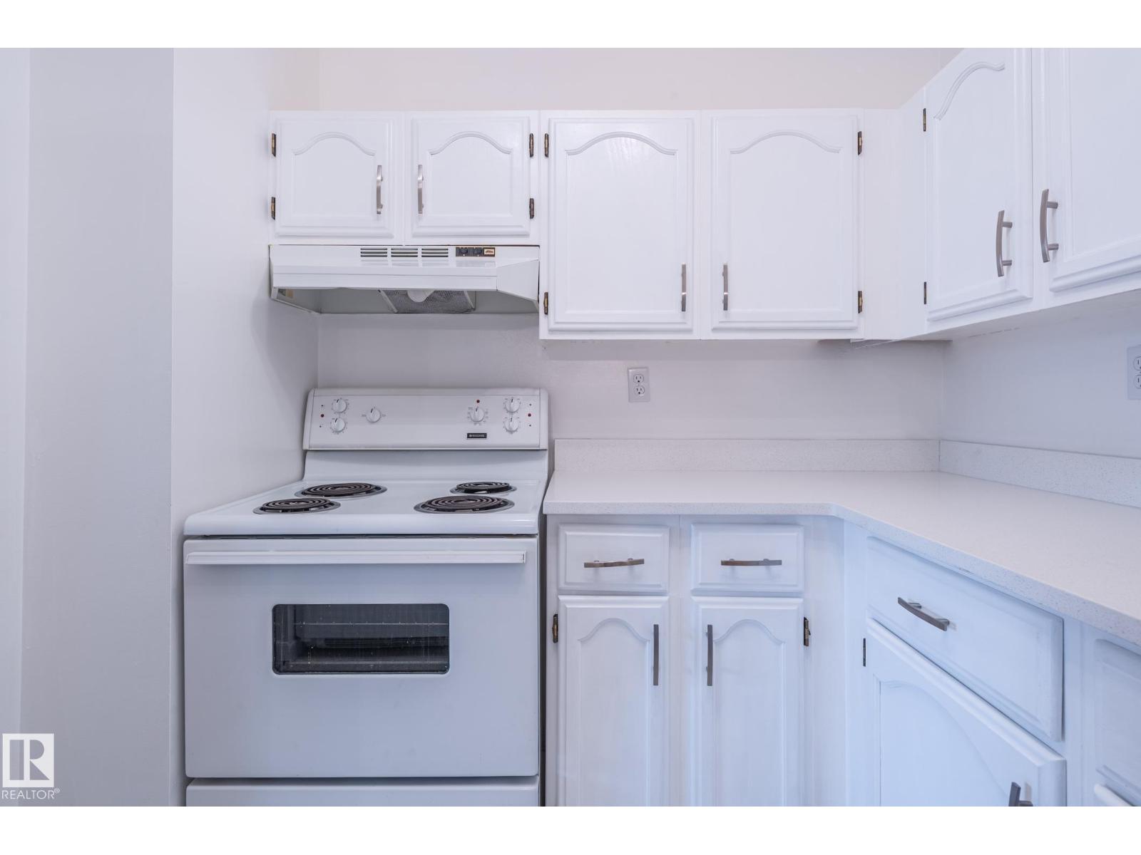 #1103 10125 109 St Nw Property Photo 14