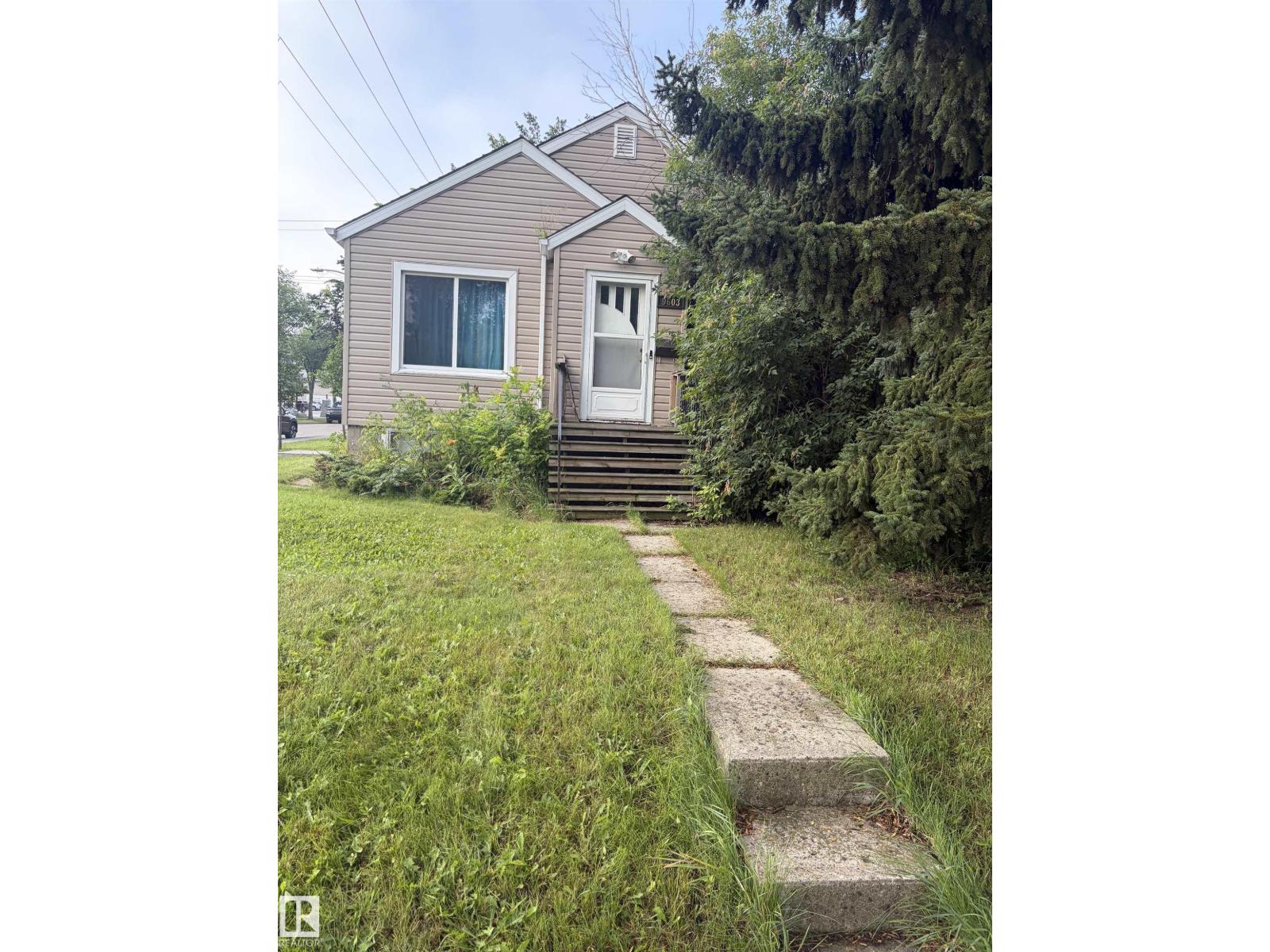 9603 83 AV NW