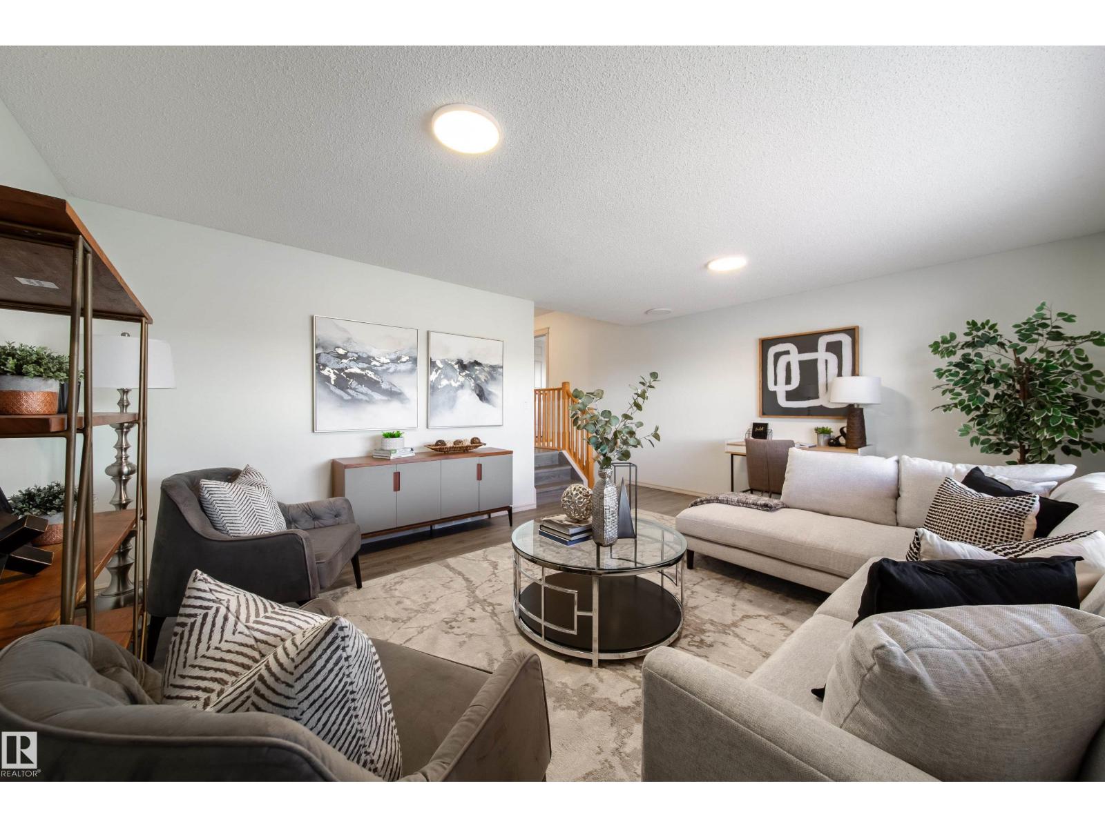 4811 152 AV NW Property Photo 1