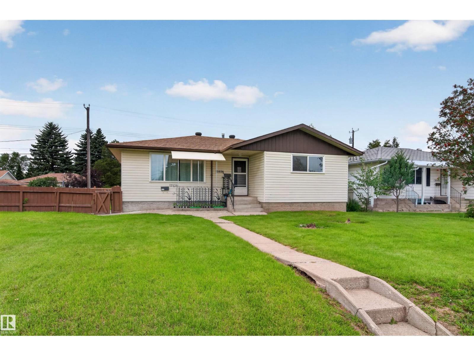 13536 119 St Nw Property Photo 1
