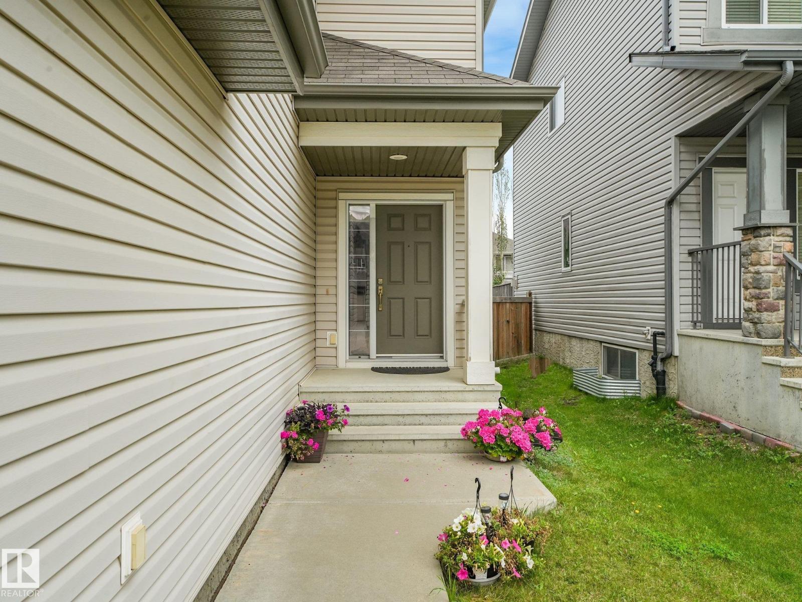 1478 37b Av Nw Property Photo 7