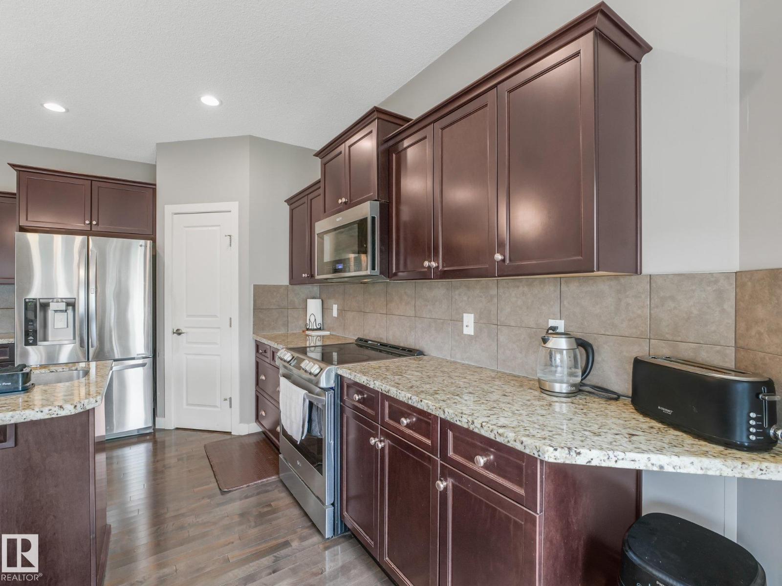 1478 37b Av Nw Property Photo 18
