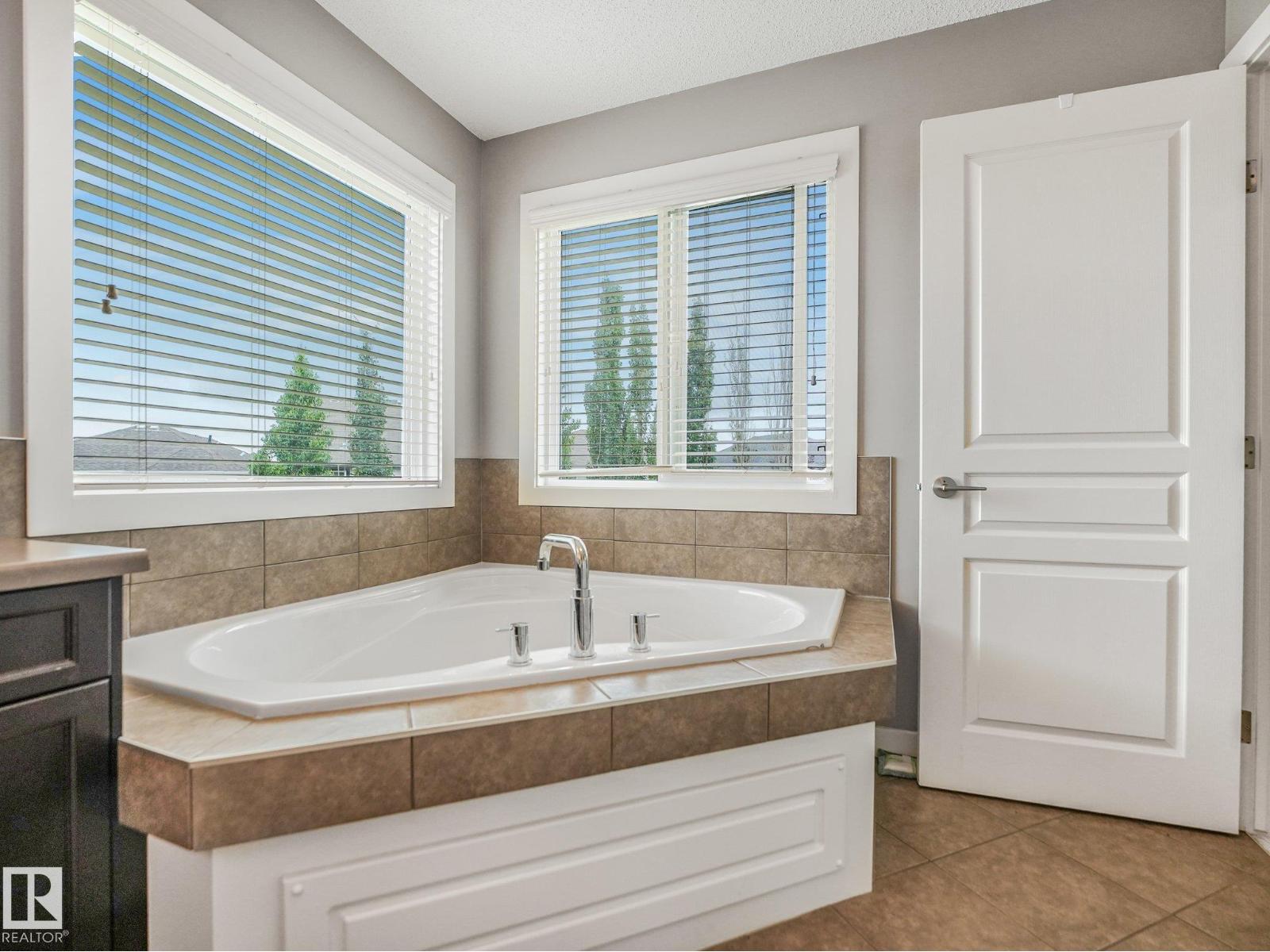 1478 37b Av Nw Property Photo 36