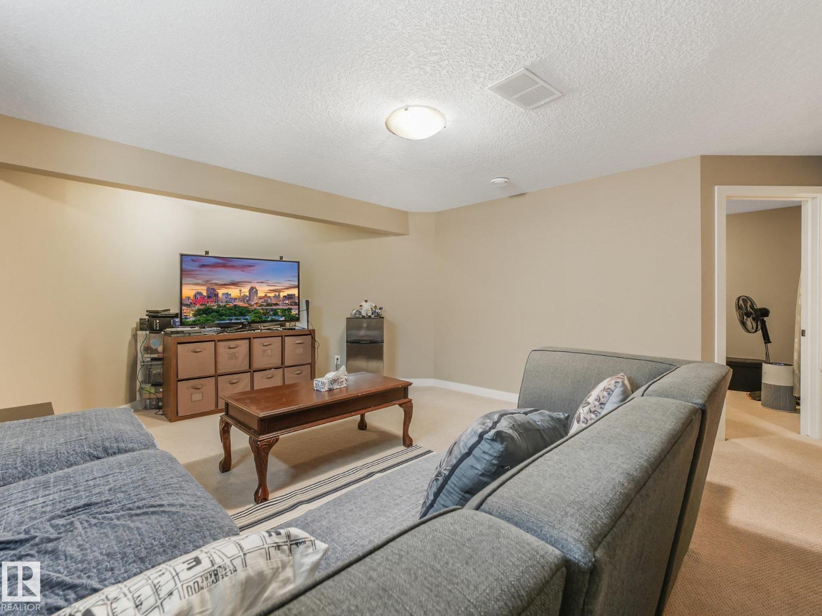 1478 37b Av Nw Property Photo 47