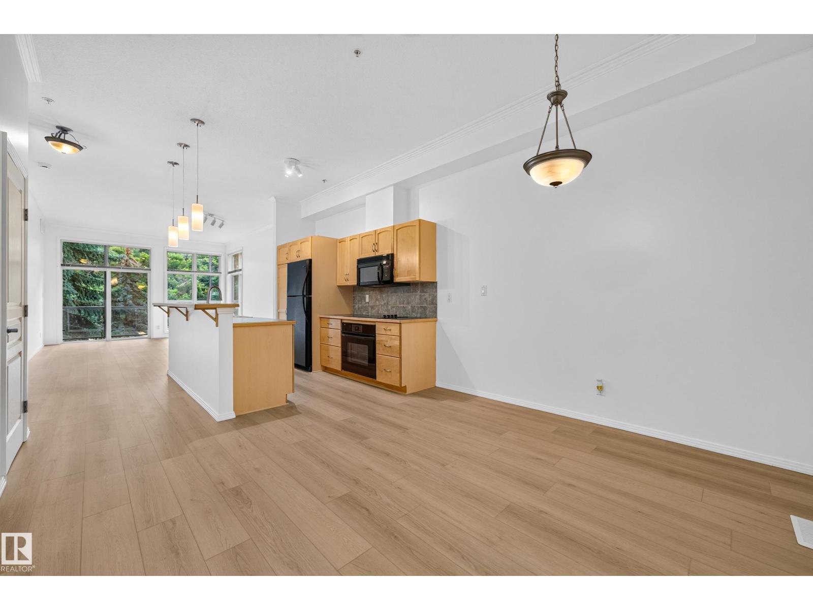 #304 9804 101 St Nw Property Photo 16