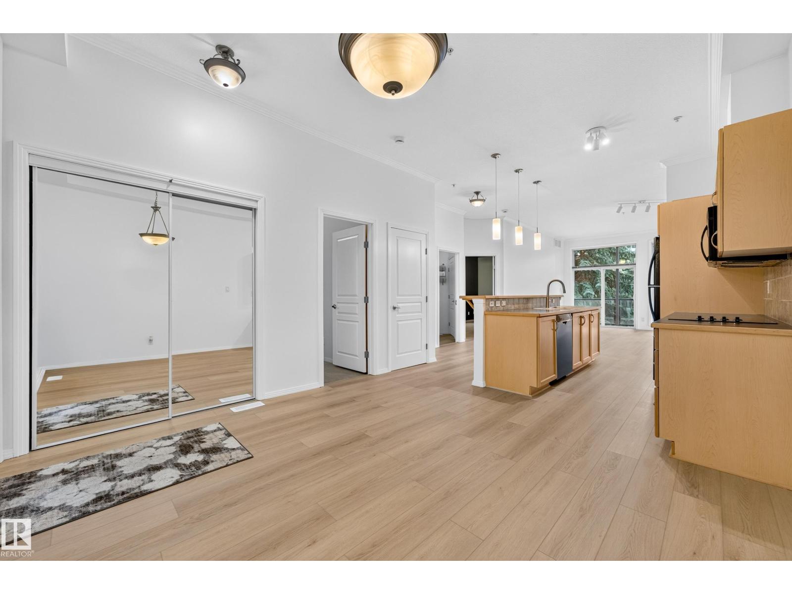 #304 9804 101 St Nw Property Photo 17