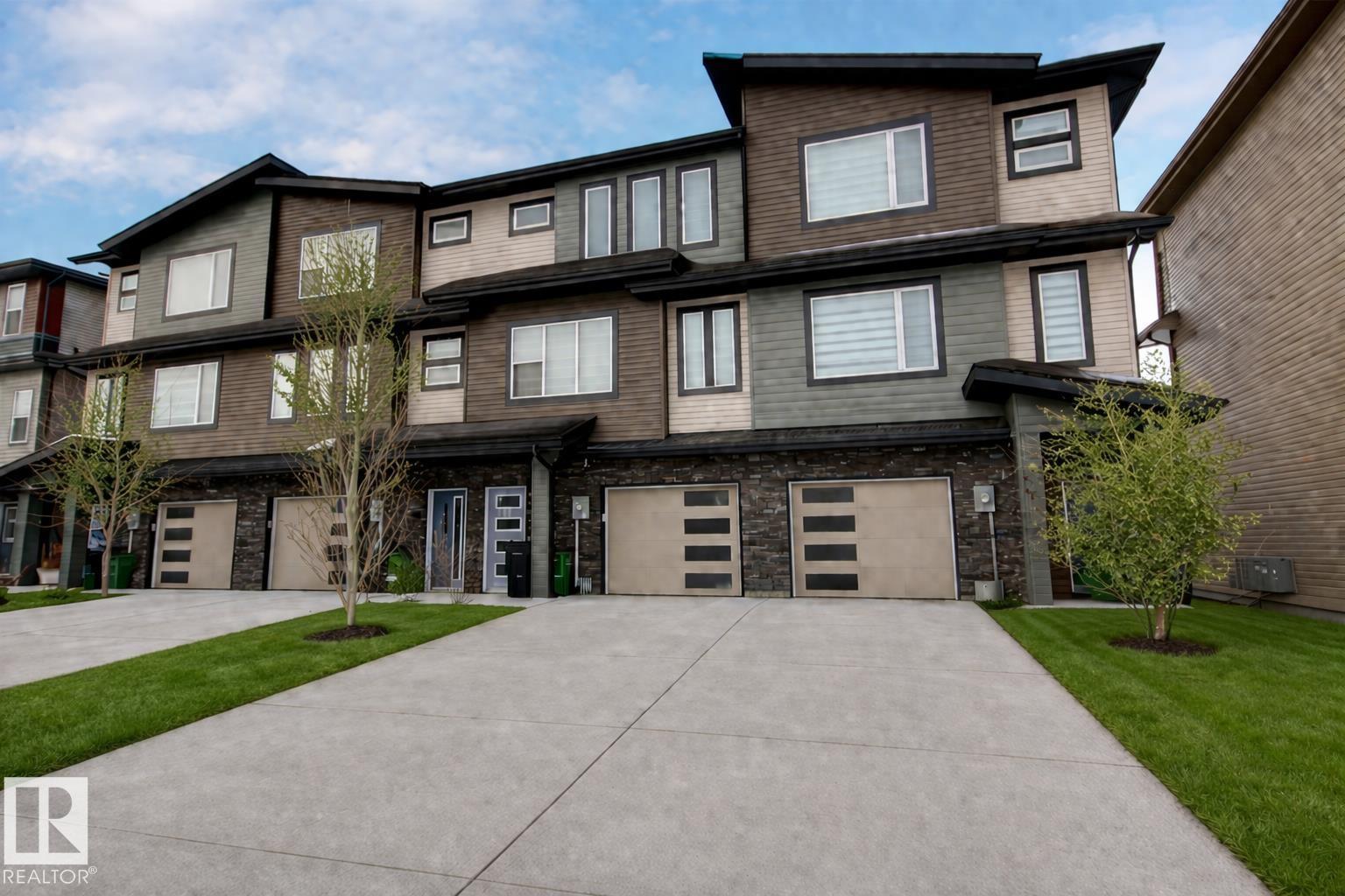 1512 157 ST SW Property Photo 1