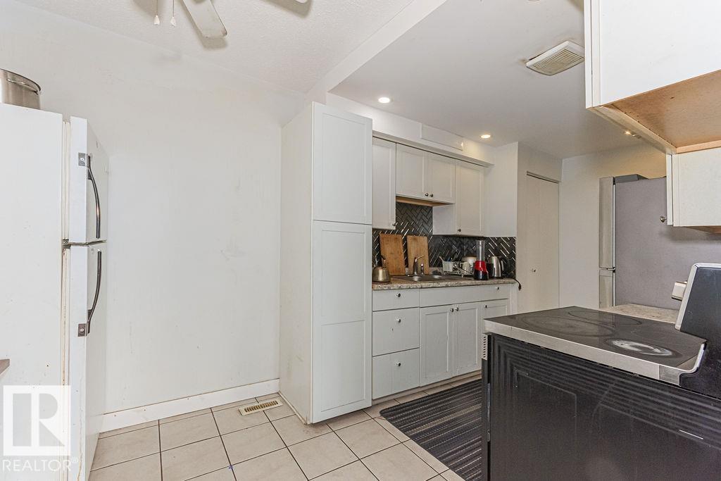#5 14205 82 St Nw Property Photo 6