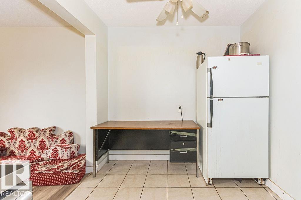 #5 14205 82 St Nw Property Photo 9