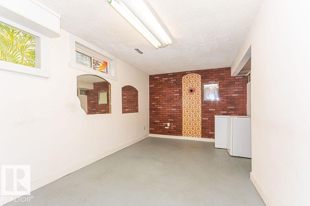 #5 14205 82 St Nw Property Photo 16