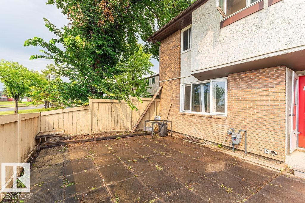 #5 14205 82 St Nw Property Photo 21
