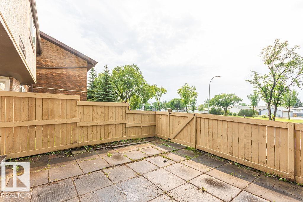 #5 14205 82 St Nw Property Photo 23