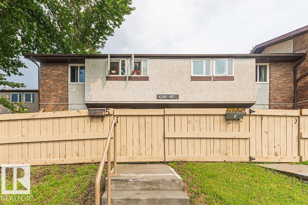 #5 14205 82 St Nw Property Photo 25