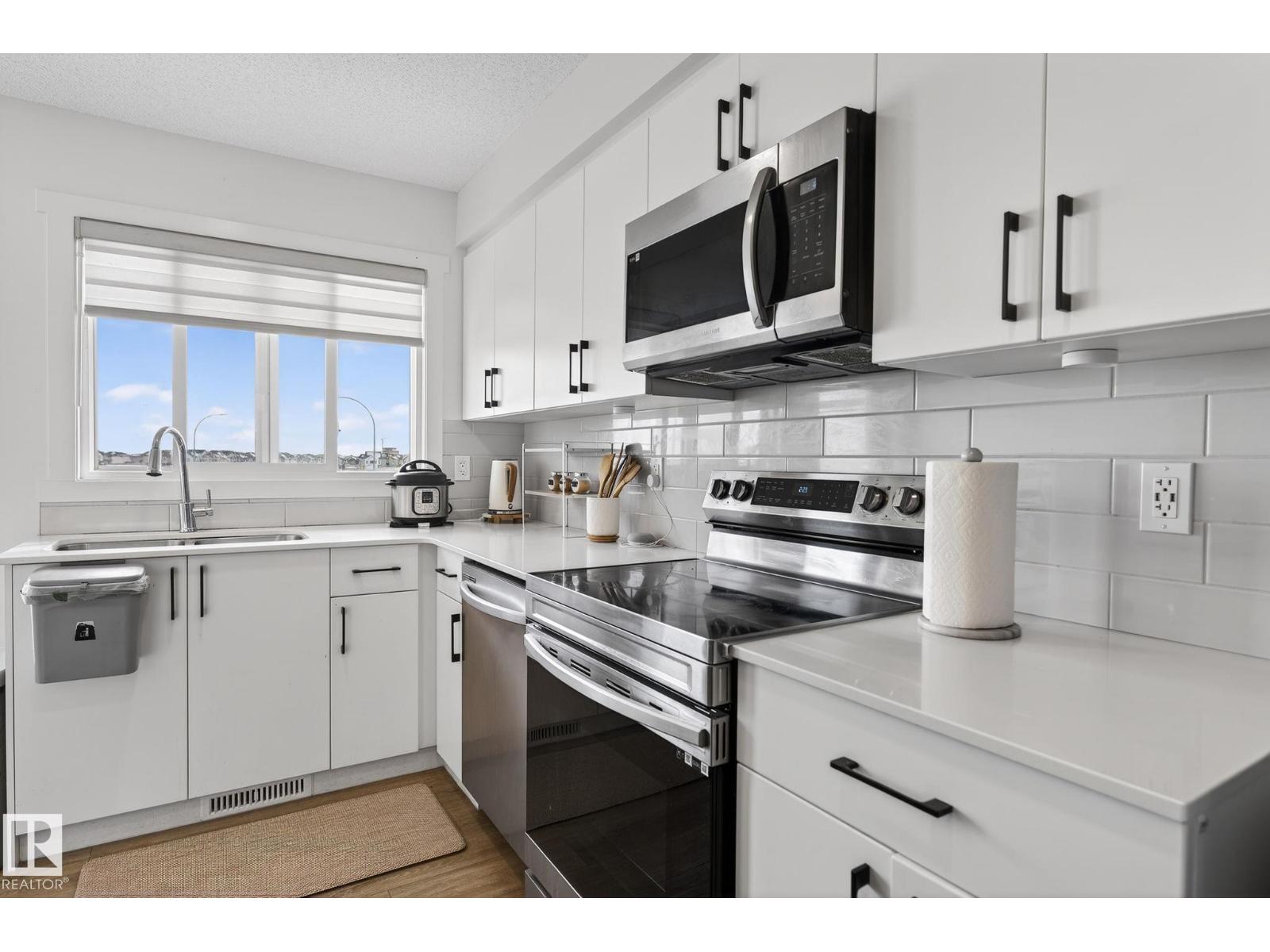 #46 850 SECORD BV NW Property Photo 1