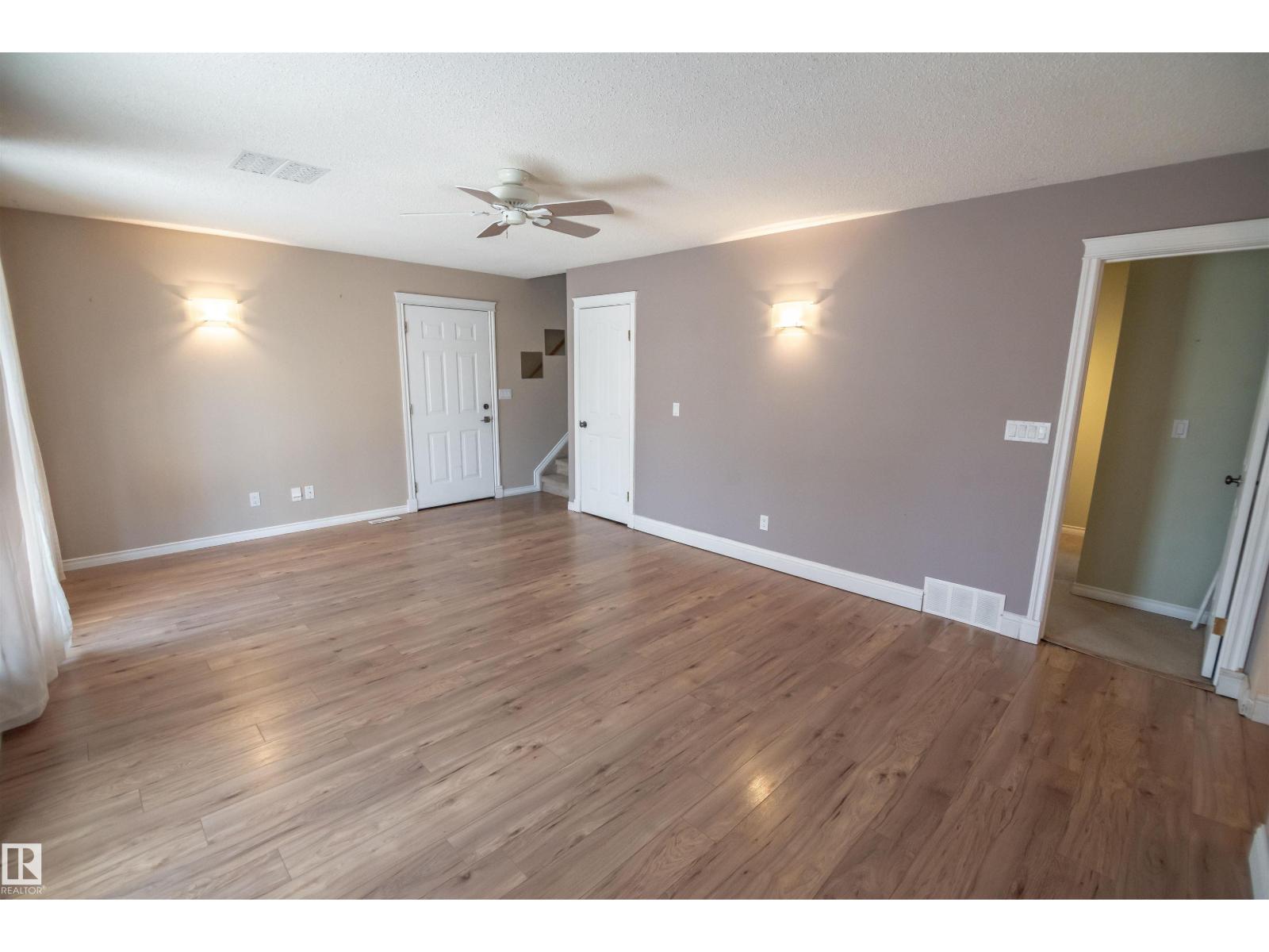 4824 50a St Property Photo 11