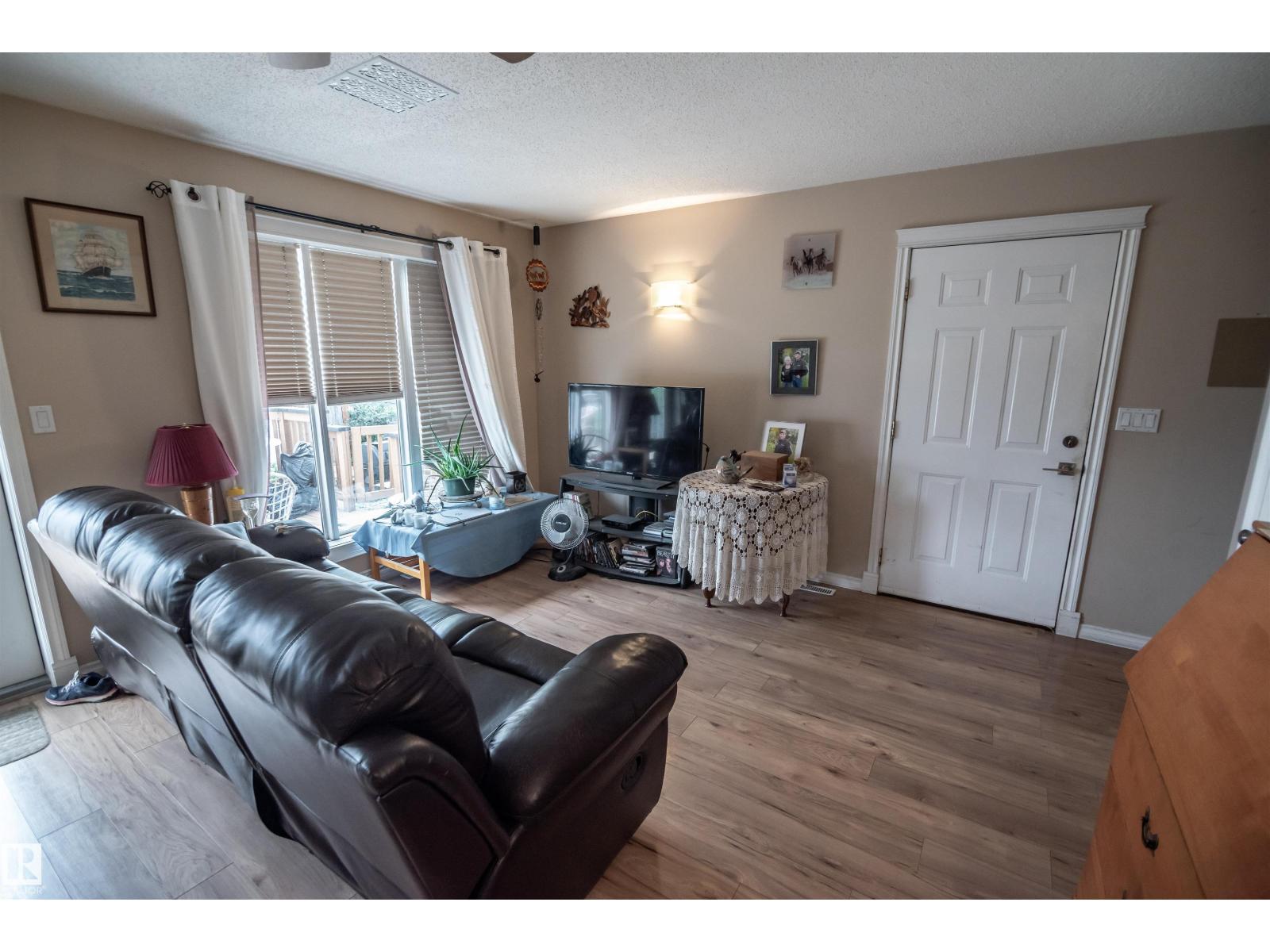 4824 50a St Property Photo 29