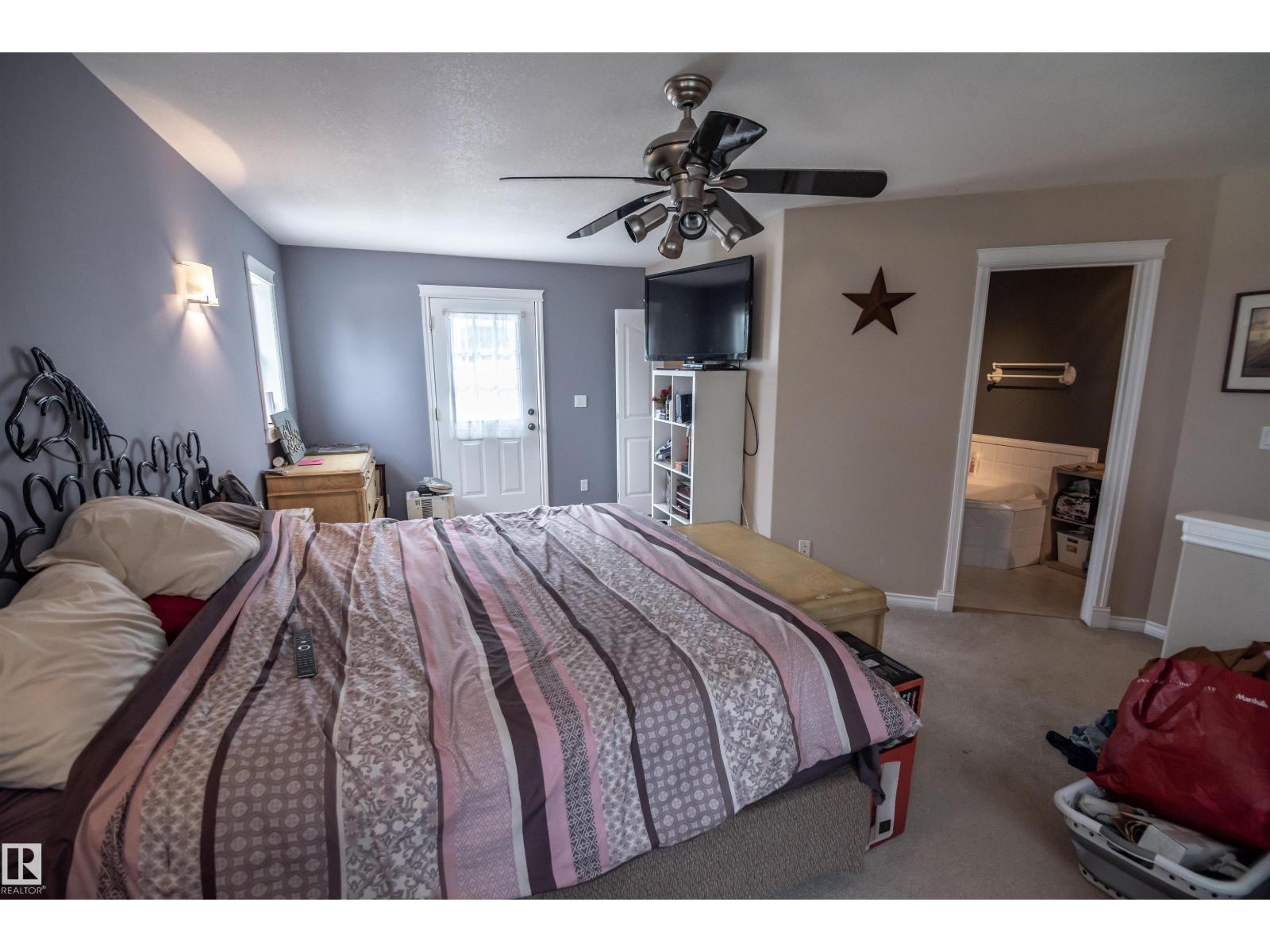 4824 50a St Property Photo 34
