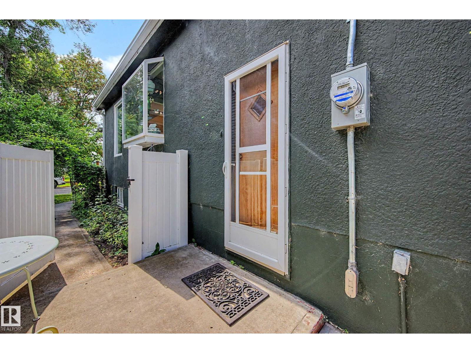 5320 49 Av Property Photo 29