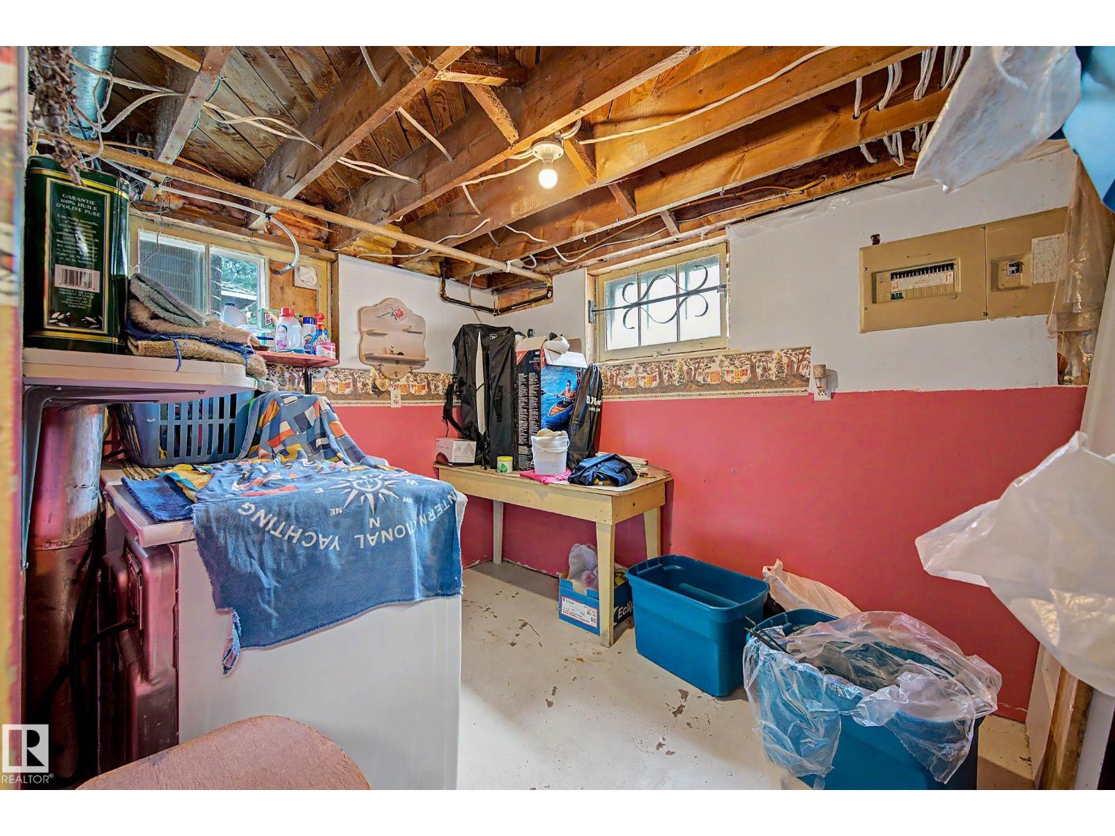 5320 49 Av Property Photo 41