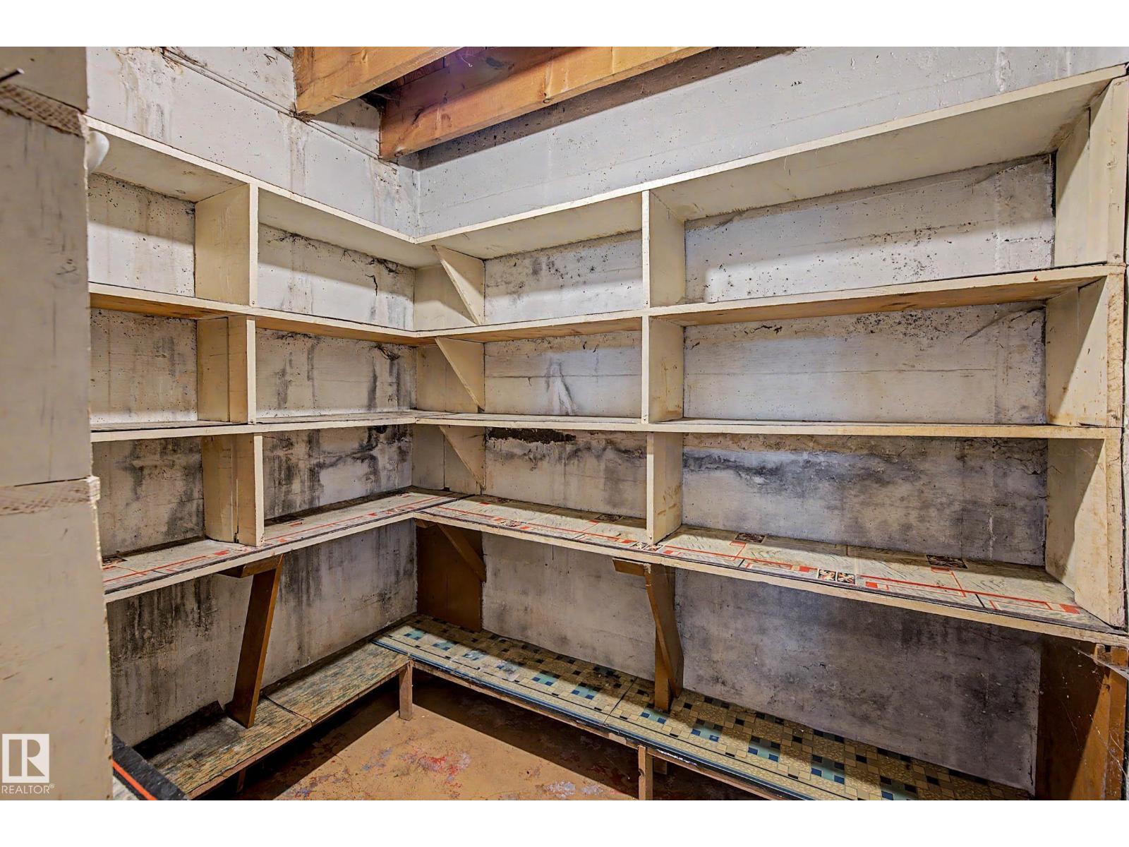 5320 49 Av Property Photo 44