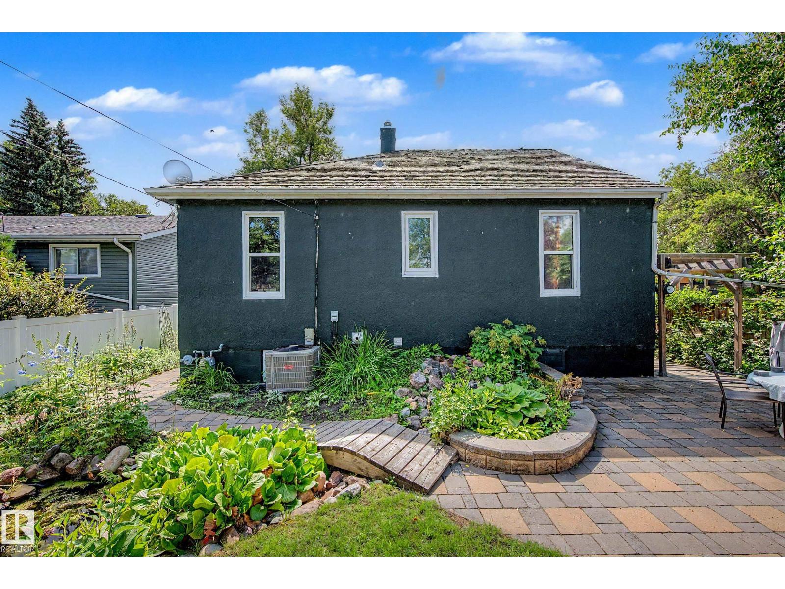 5320 49 Av Property Photo 48