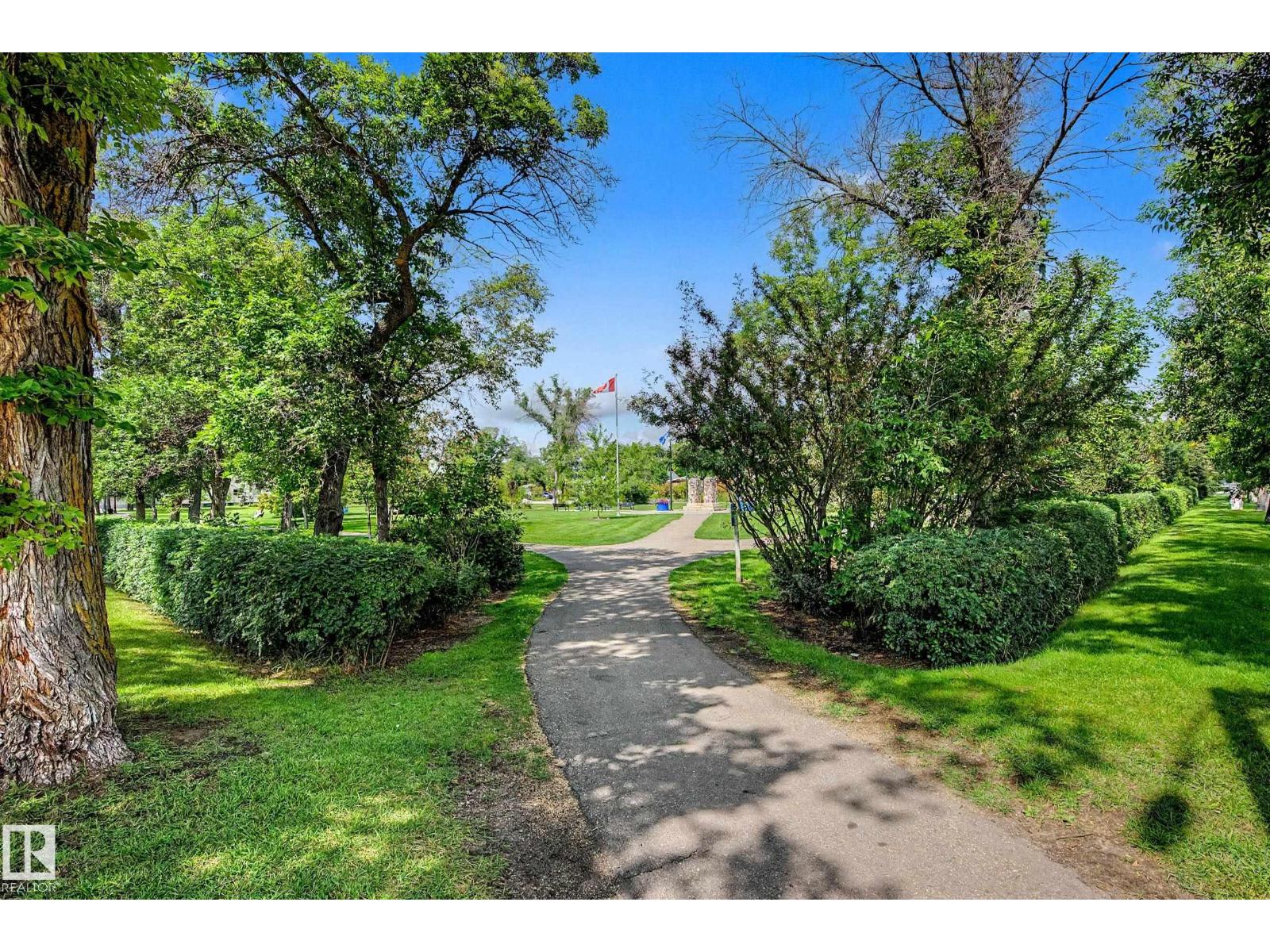 5320 49 Av Property Photo 58