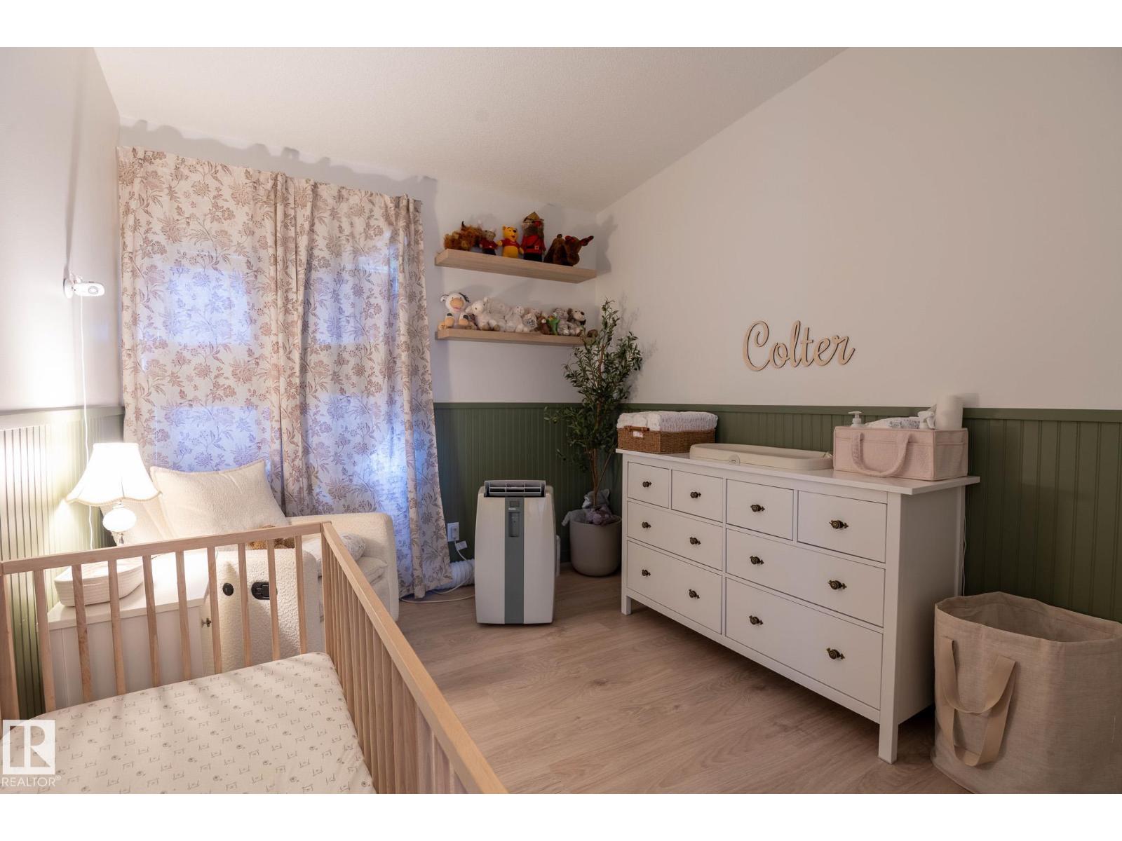 5019 42 St Property Photo 16