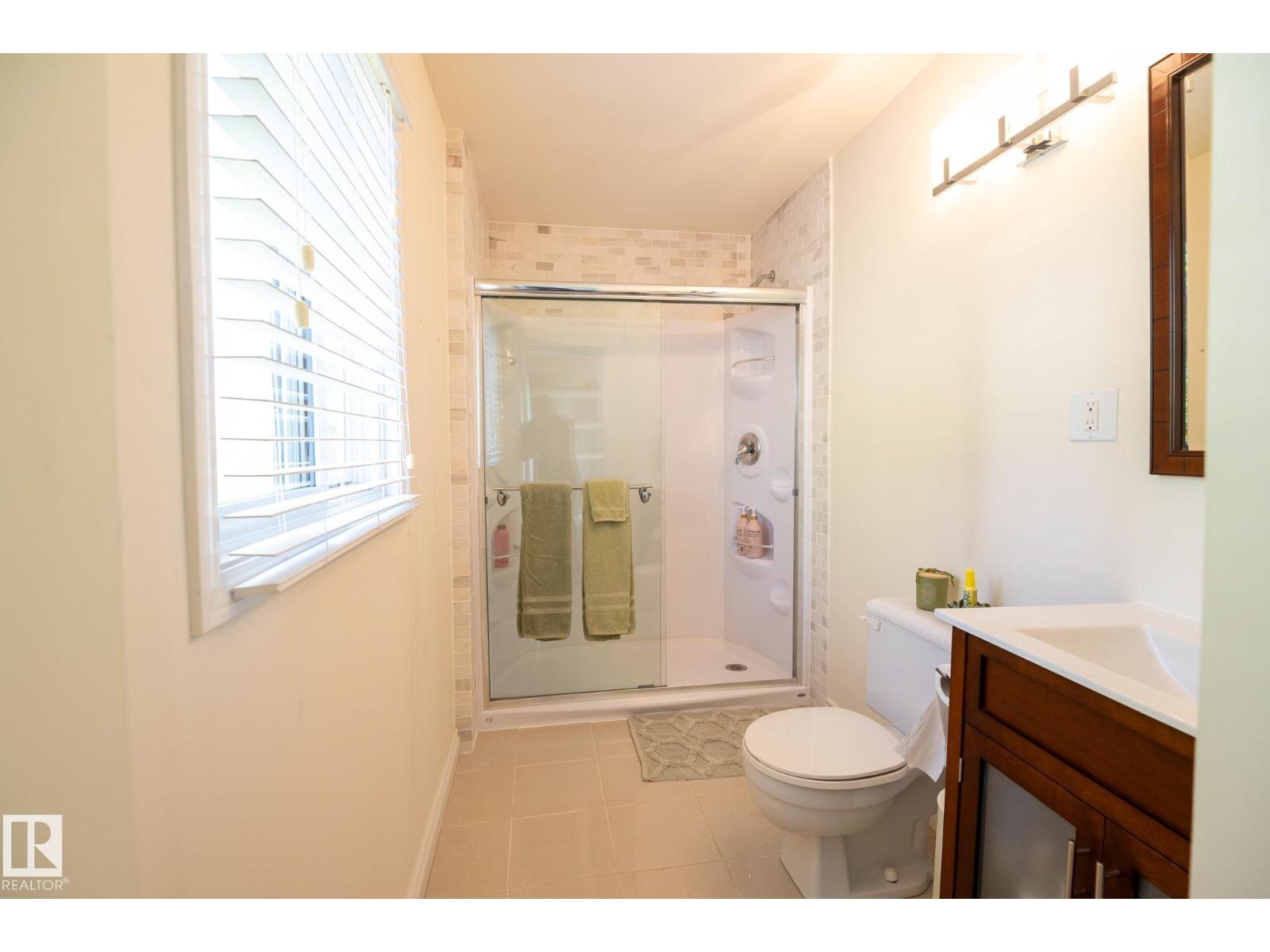 5019 42 St Property Photo 25