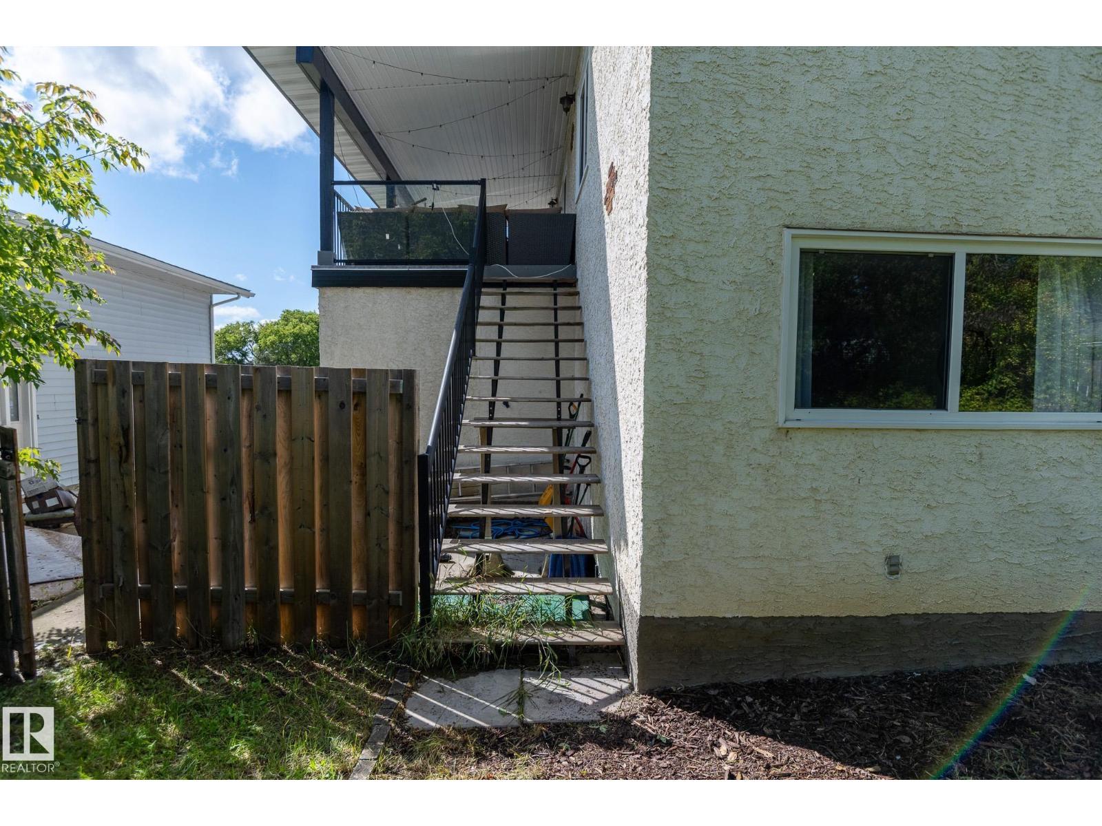 5019 42 St Property Photo 33