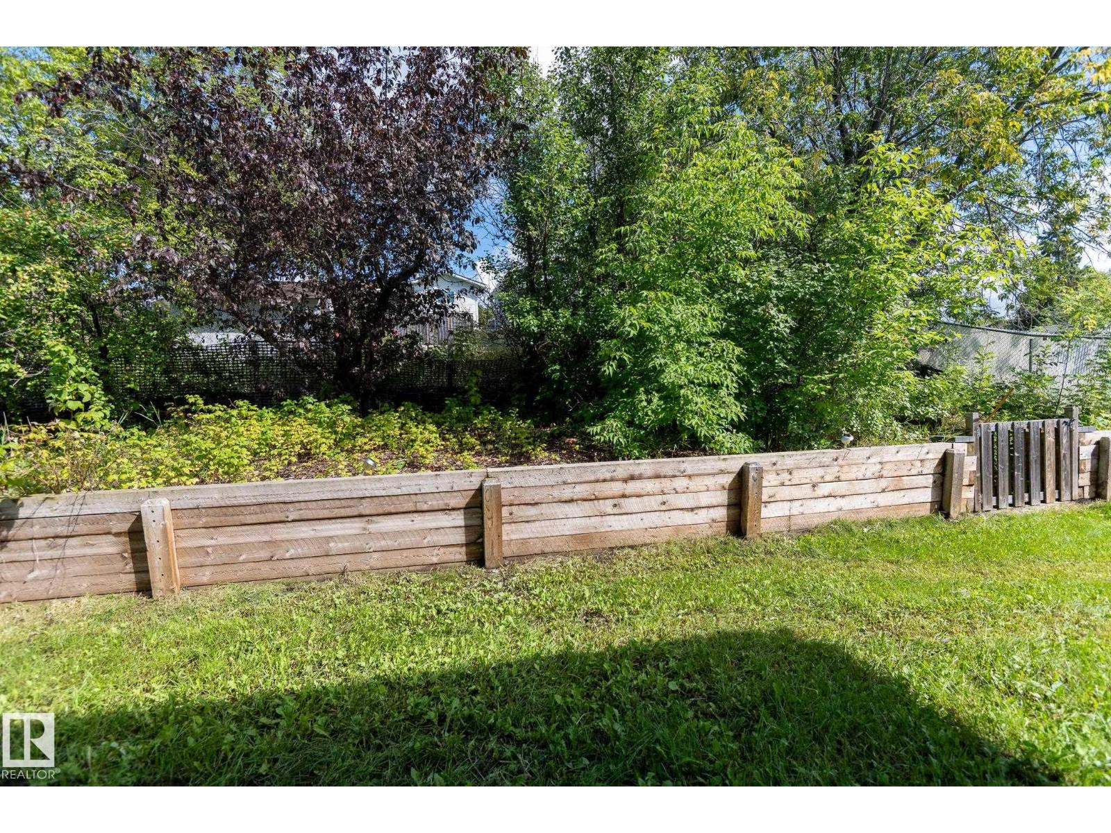 5019 42 St Property Photo 35