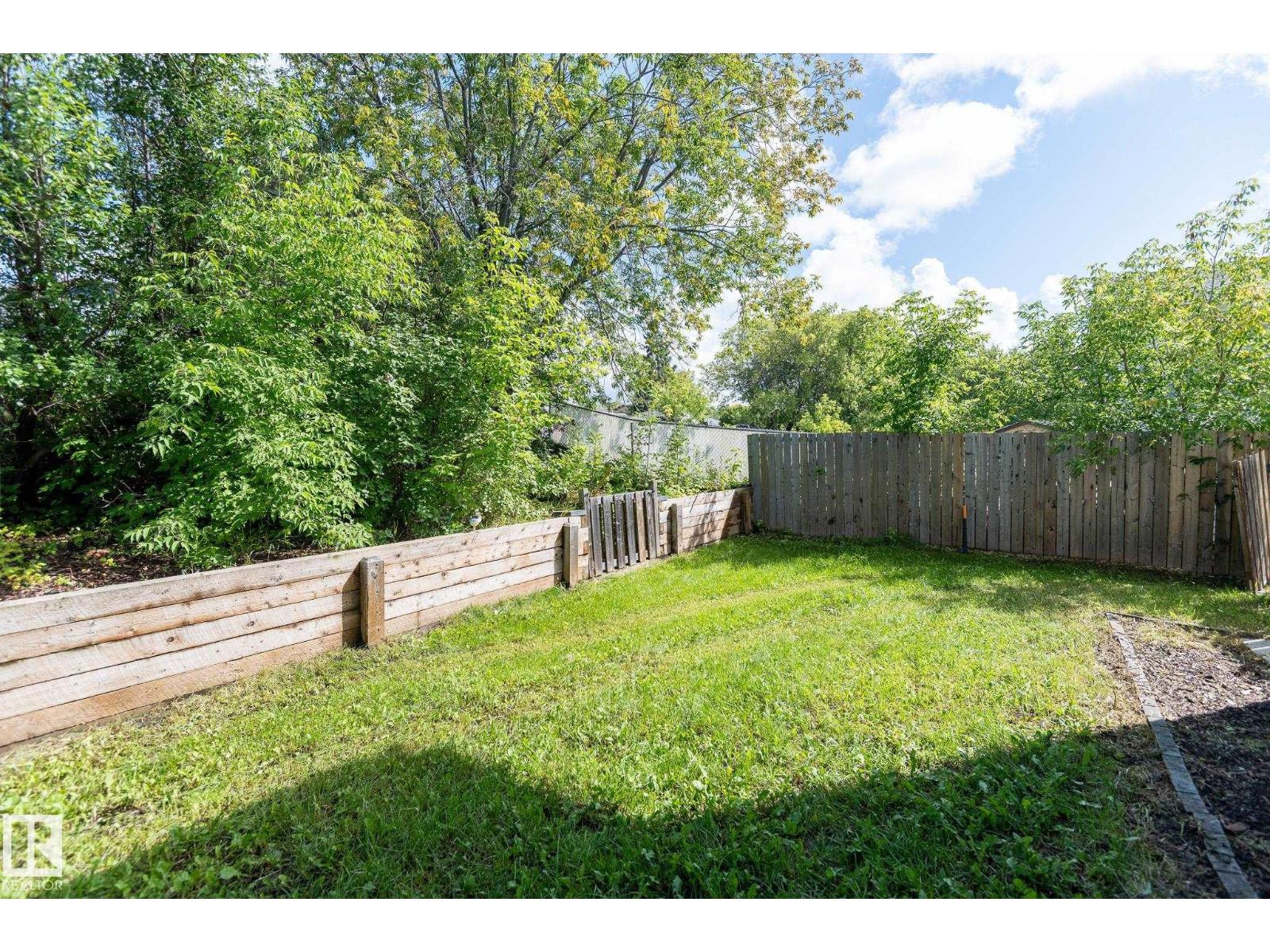 5019 42 St Property Photo 36
