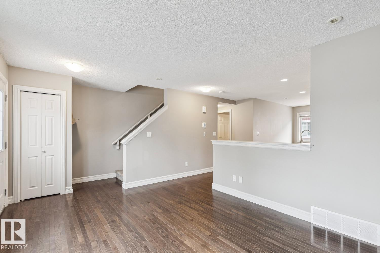 5409 3 Av Sw Property Photo 5