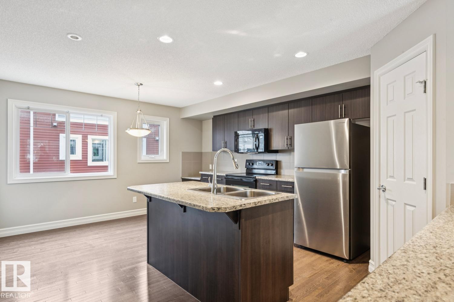 5409 3 Av Sw Property Photo 6