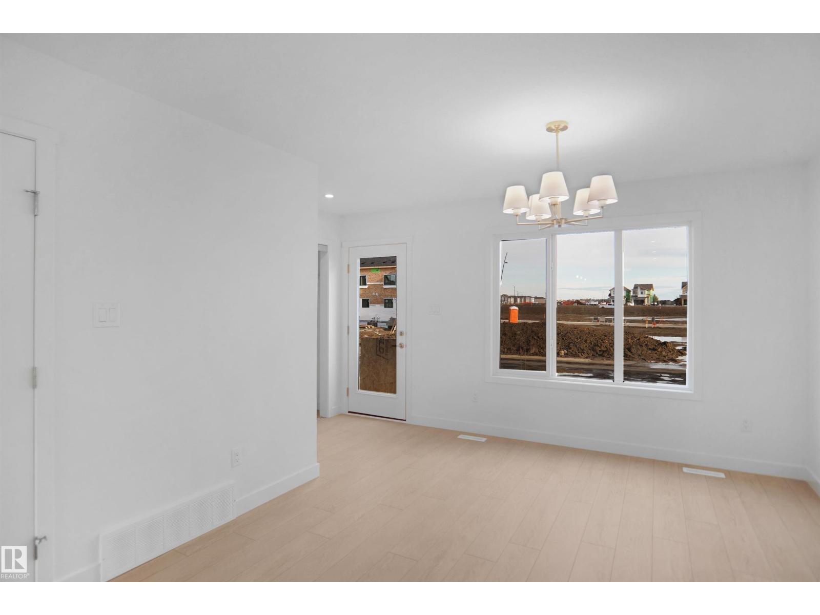 37 Leawood Li Property Photo 13