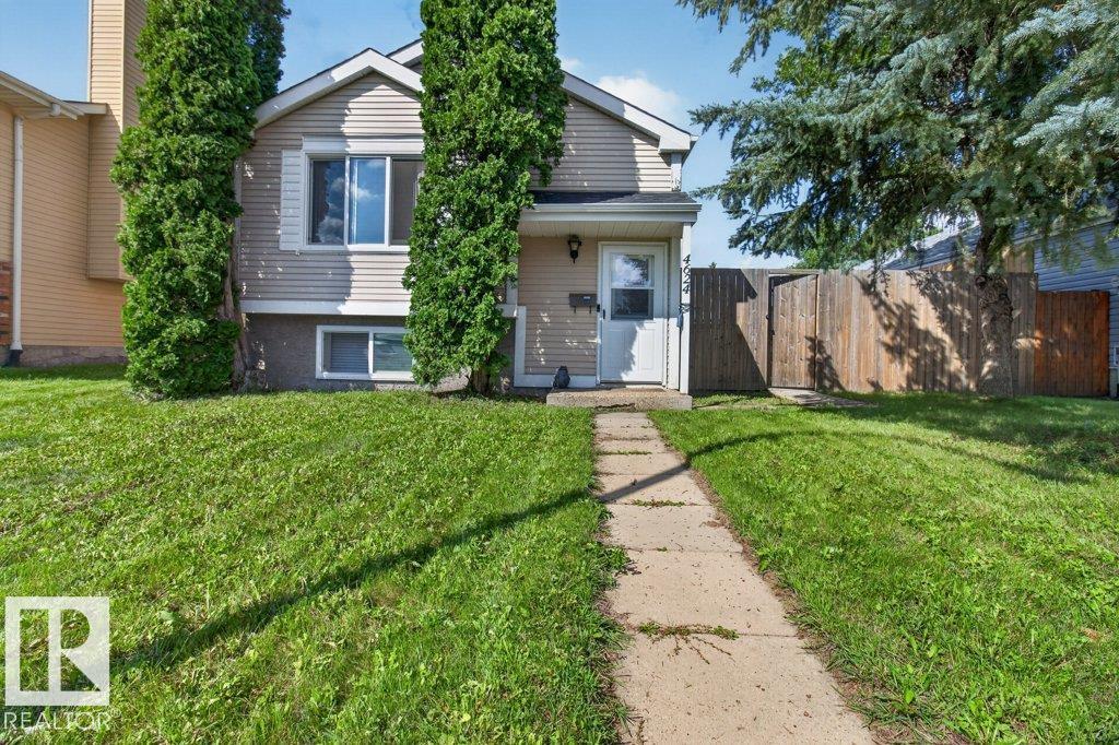 4624 36 AV NW Property Photo 1