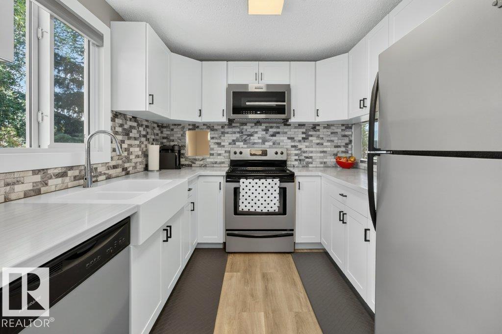 4624 36 Av Nw Property Photo 9
