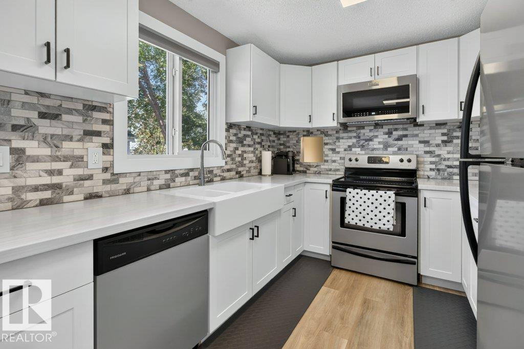 4624 36 Av Nw Property Photo 10