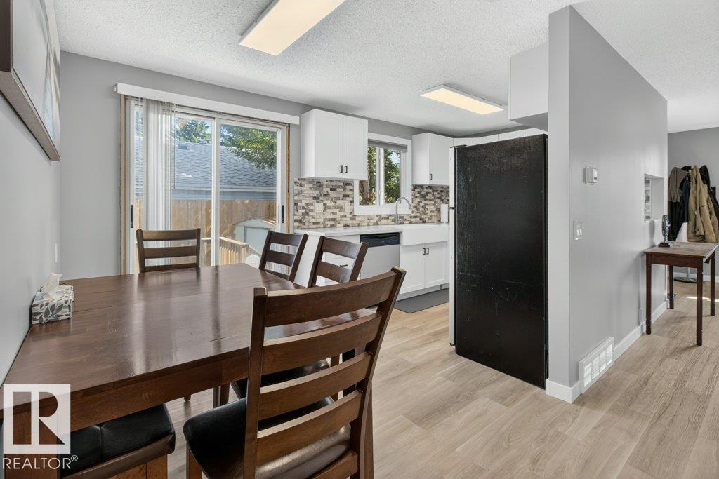 4624 36 Av Nw Property Photo 13