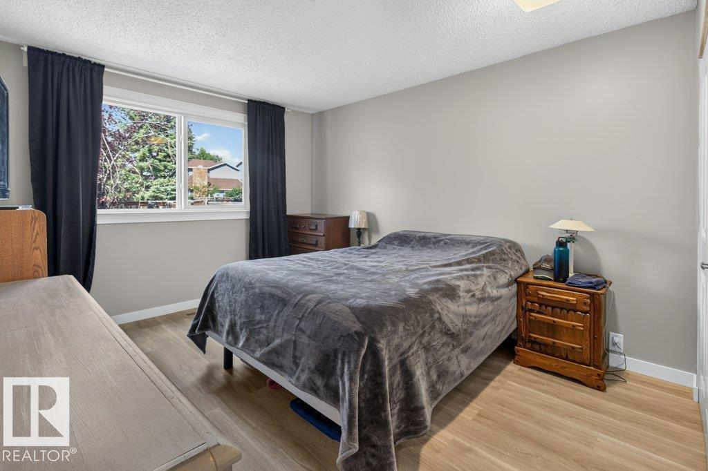 4624 36 Av Nw Property Photo 14