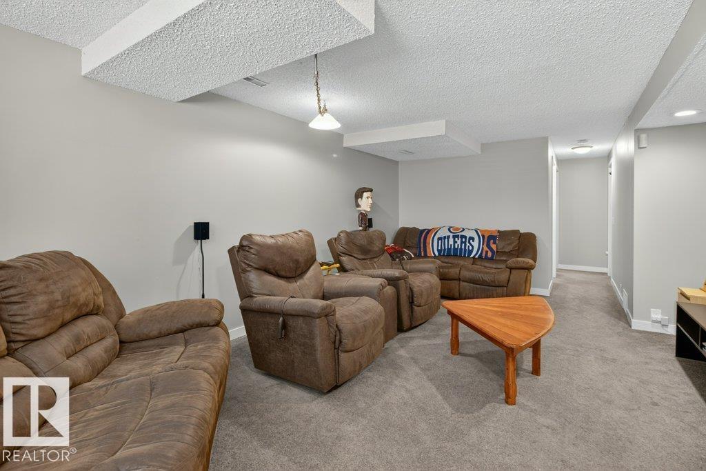 4624 36 Av Nw Property Photo 22
