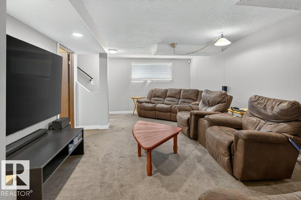 4624 36 Av Nw Property Photo 26