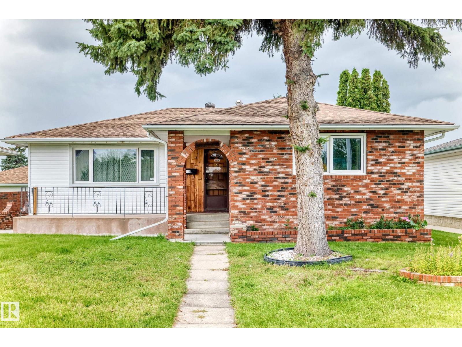 15020 88 St Nw Property Photo 1