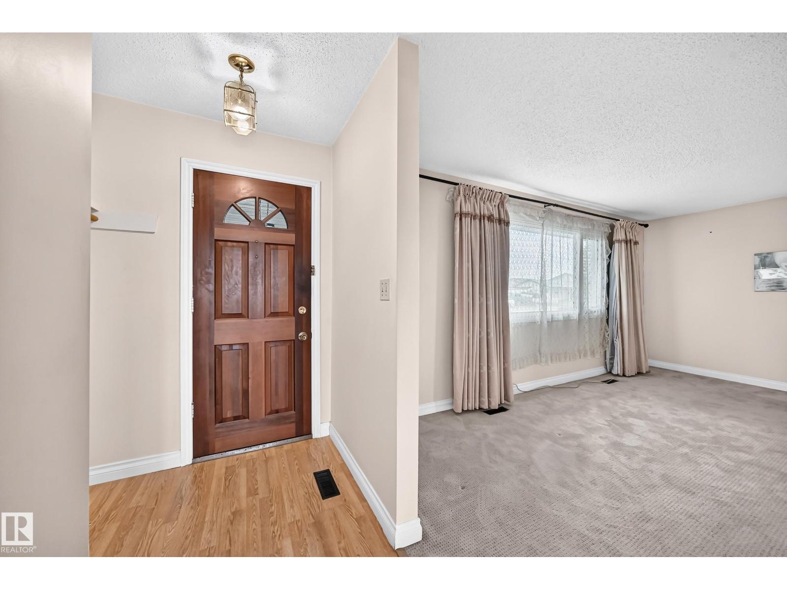 15020 88 St Nw Property Photo 4
