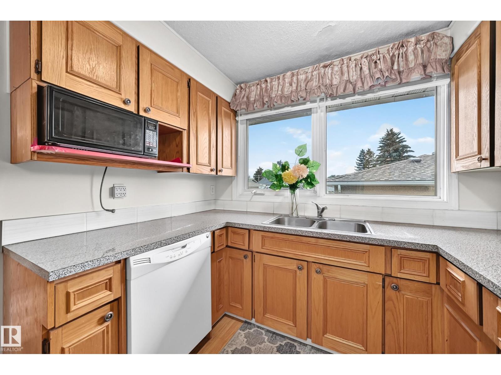15020 88 St Nw Property Photo 11