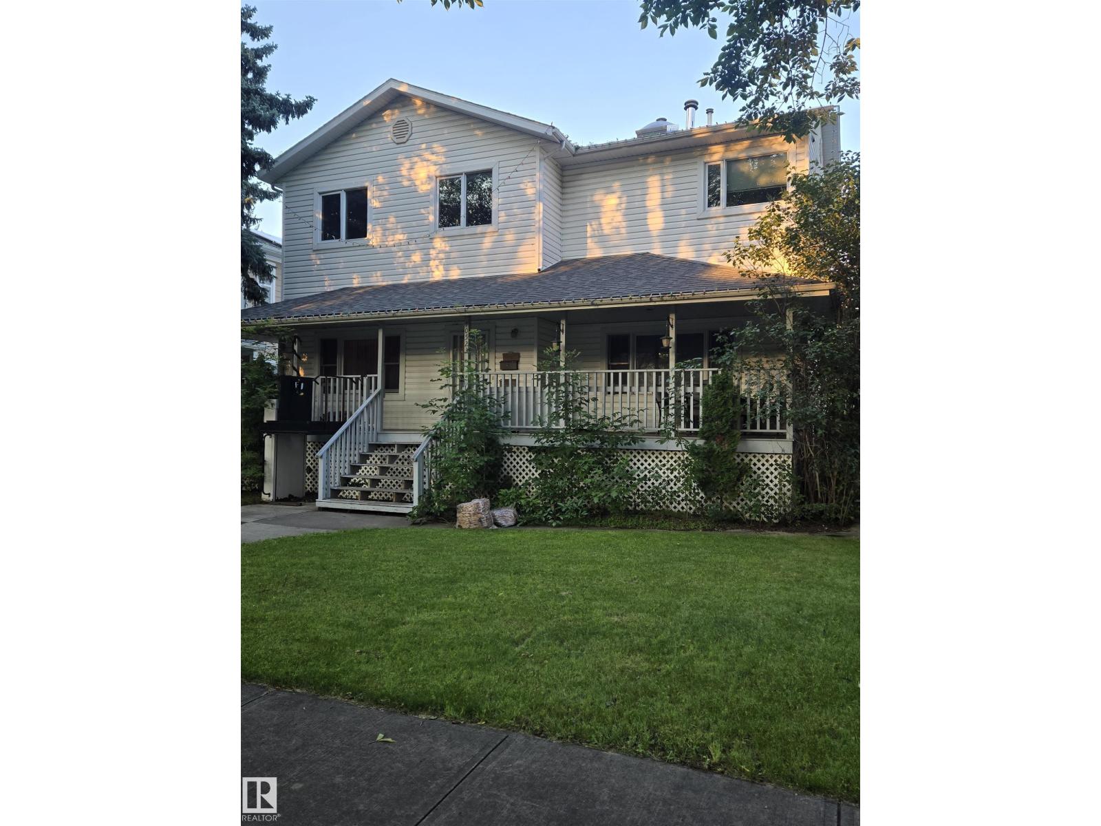 10523 135 ST NW Property Photo 1