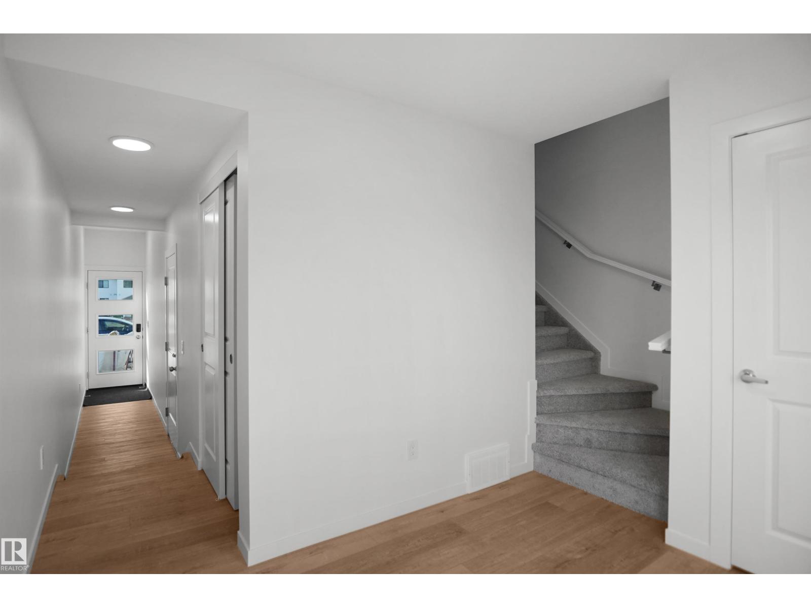 1423 9 St Nw Property Photo 3