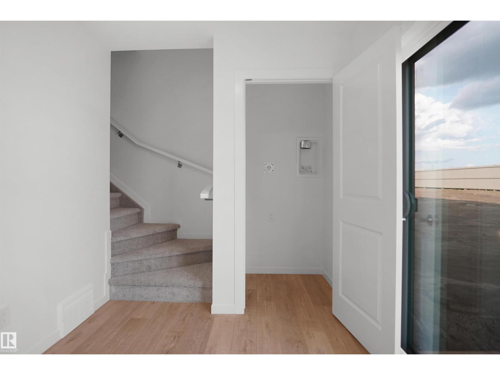 1423 9 St Nw Property Photo 5